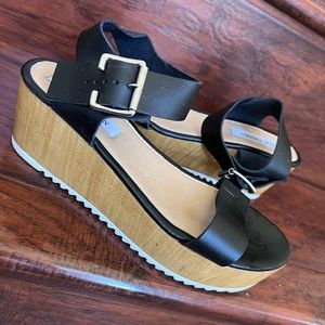 Steve Madden leather sandals